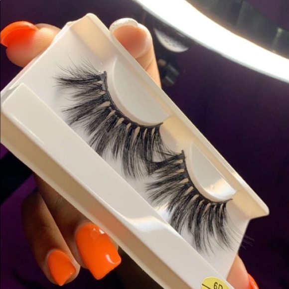 25MM Lashes 😍 - Picture 4 of 5